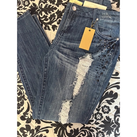 NWT Almost Famous Premium Plus Size Crystal Ripped Skinny Jeans, 18 - Picture 8 of 8